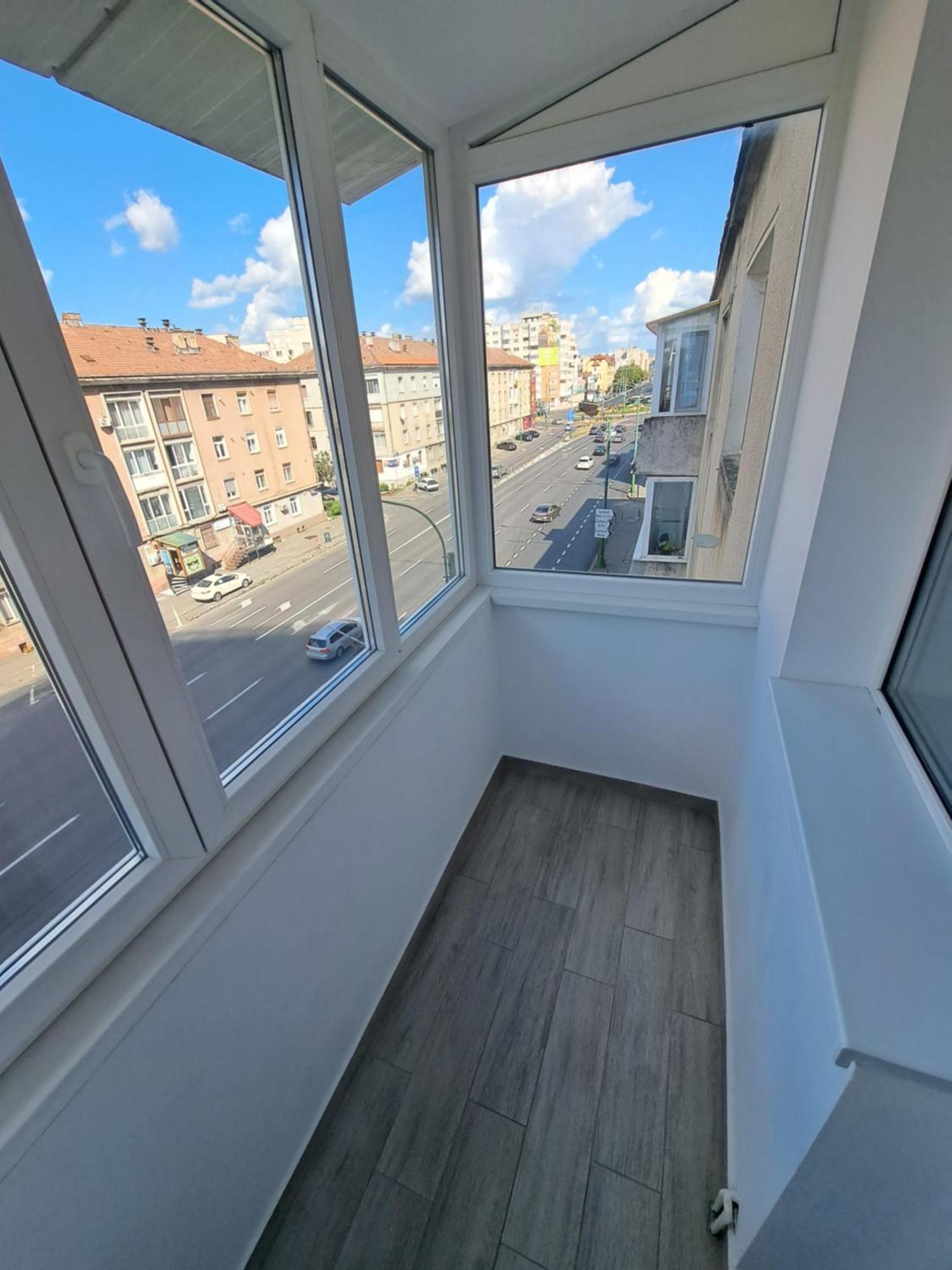 Garsoniera La Bulevard Braşov Extérieur photo